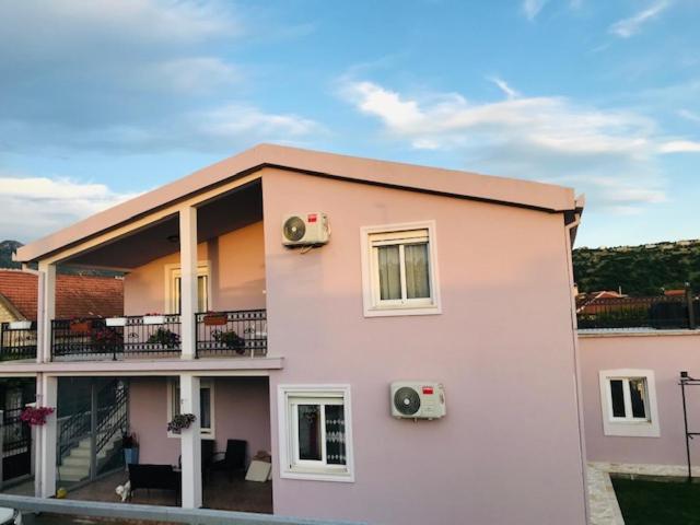Apartman Mona Podgorica Luaran gambar