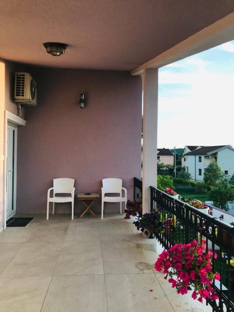 Apartman Mona Podgorica Luaran gambar