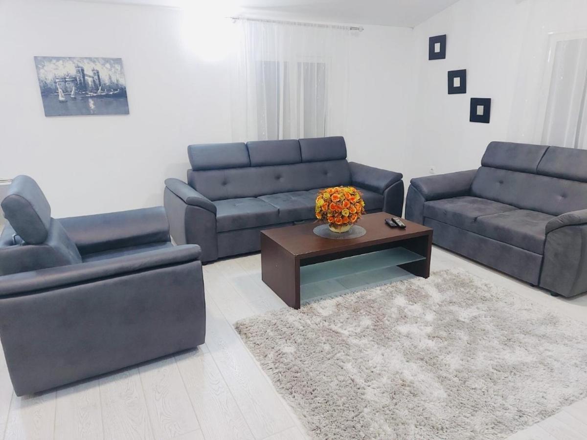 Apartman Mona Podgorica Luaran gambar