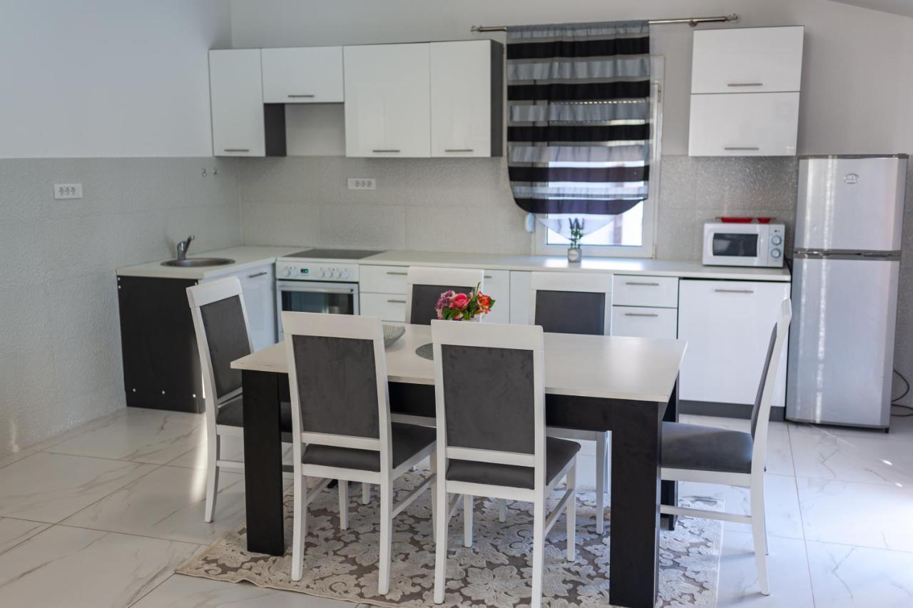 Apartman Mona Podgorica Luaran gambar