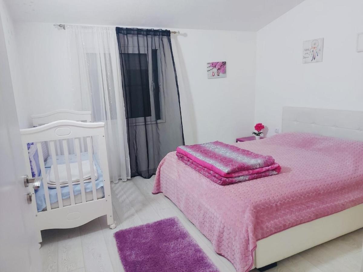 Apartman Mona Podgorica Luaran gambar