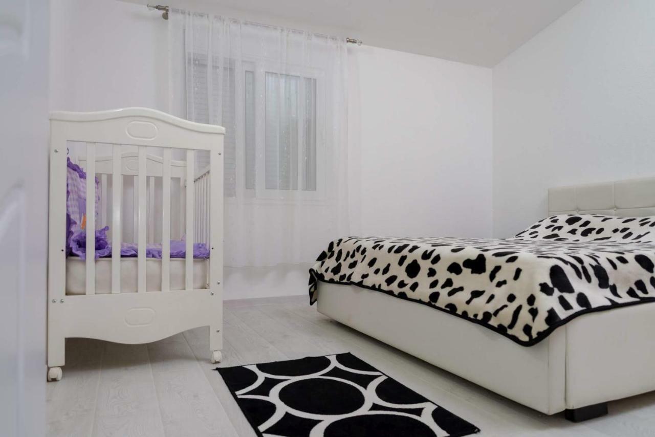 Apartman Mona Podgorica Luaran gambar